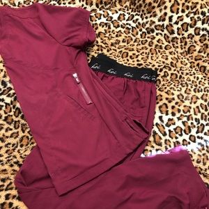 WOMENS petite large/ X-Large scrub set